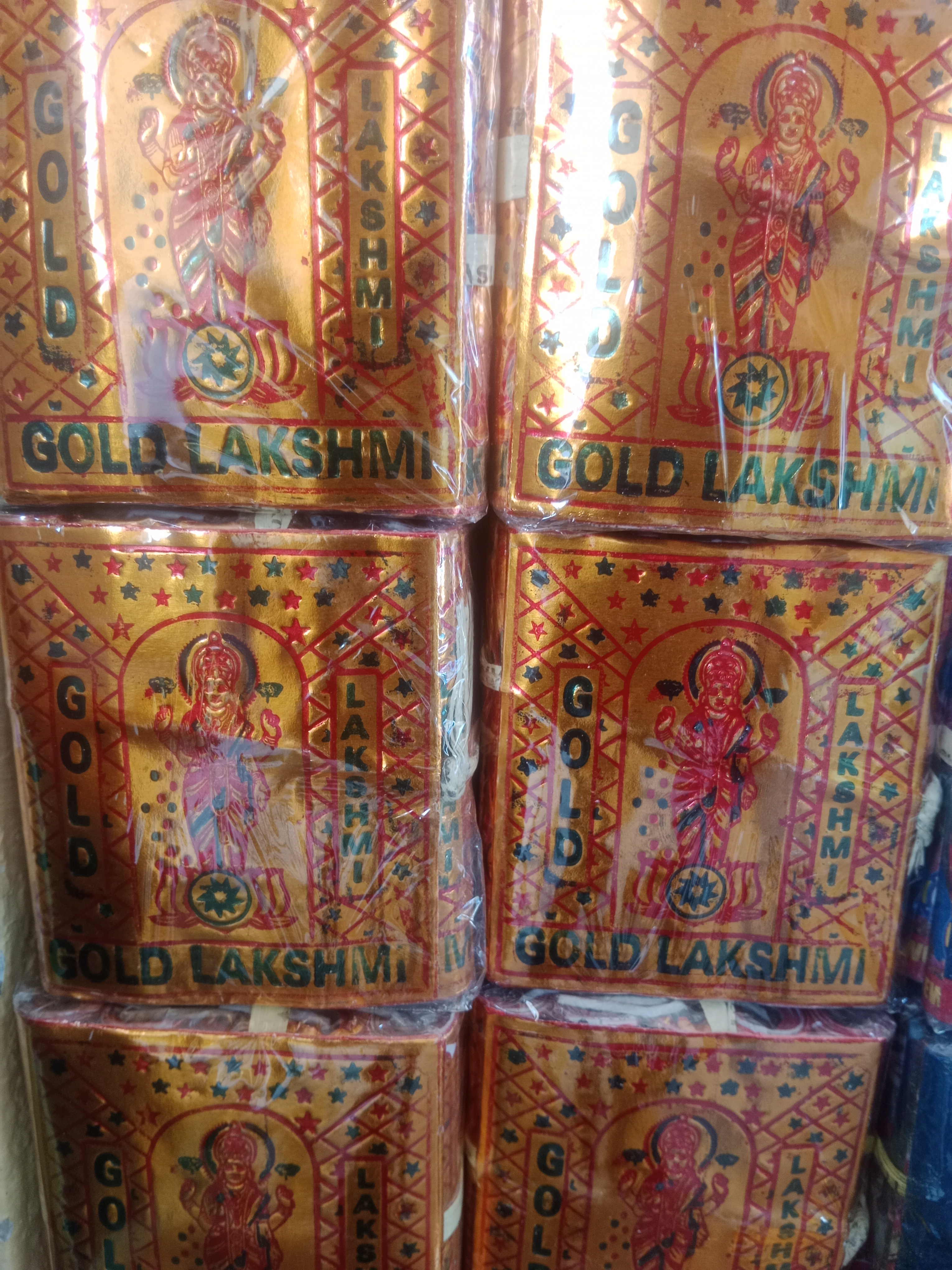 4" GOLD DELUXE LAKSHMI